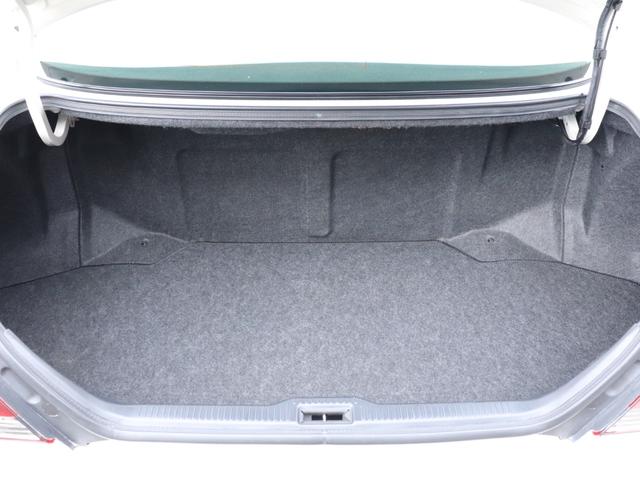 クレスタ ルラーンＧ　ユーザー買取車　社外エアロ　ツートンカラー　リアスポイラー　ＥＴＣ　キーレス　純正１６ＡＷ　ＨＩＤヘッドライト　フォグランプ　ドアバイザー　オートライト　走行約７２０００ｋｍ（17枚目）