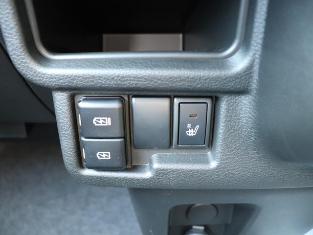 ワゴンＲスマイル ハイブリッドＳリミテッド　純正９インチナビ　全周囲カメラ　ツートンカラー　セーフティサポート　両側パワースライドドア　クリアランスソナー　シートヒーター　ＵＳＢ電源ソケット　プッシュスタート　スマートキー　ＬＥＤヘッドライト（3枚目）