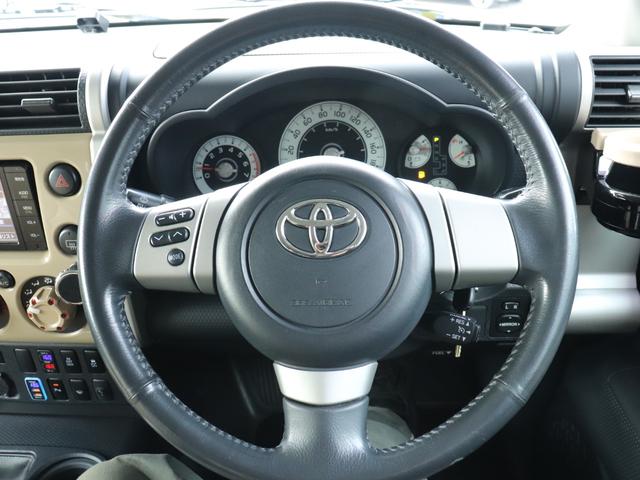 FJクルーザー カラーパッケージ 4WD リフトアップ バンパーガード サイドステップ 社外16AW ルーフキャリア ヒッチメンバー 社外テールレンズ ミラー型前後ドライブレコーダー クルーズコントロール SDナビ 地デジ Bカメラ(28枚目)