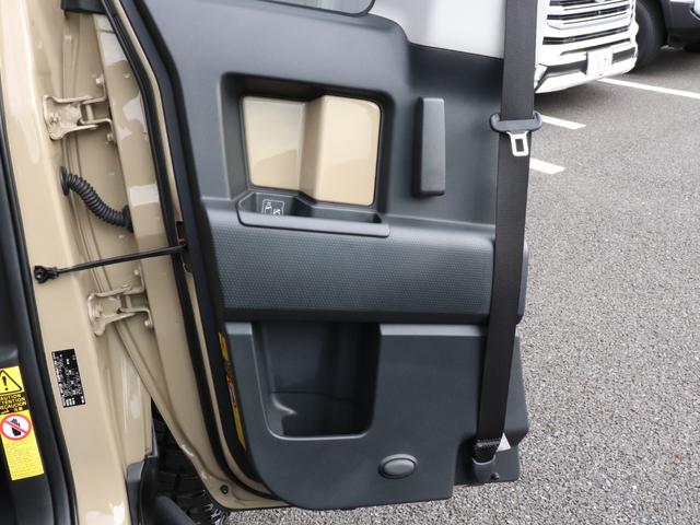 FJクルーザー カラーパッケージ 4WD リフトアップ バンパーガード サイドステップ 社外16AW ルーフキャリア ヒッチメンバー 社外テールレンズ ミラー型前後ドライブレコーダー クルーズコントロール SDナビ 地デジ Bカメラ(45枚目)