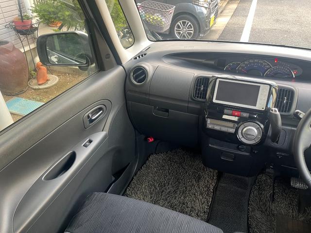 タント カスタムＲＳ　ＥＴＣ付　禁煙　横滑り防止　運転席助手席エアバッグ　ＴＶナビ　リモコンキー　ターボ車　ＰＳ　パワーウインド　安全ボディ　運転席エアバック　ＡＢＳ　ＳＤ（16枚目）