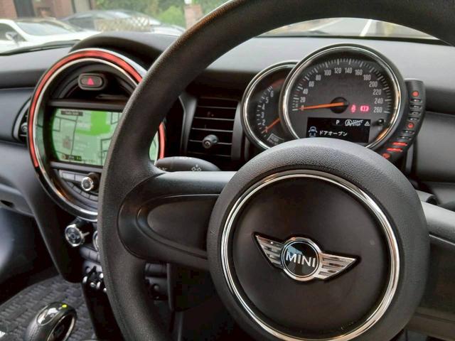 MINI ワン ターボ車 Bluetooth対応 パワステ パワーウィンドウ 禁煙 記録簿 アルミ ドライブレコーダー ABS ETC サイドエアバック Wエアバック AUTOエアコン 電動格納ミラー エアバッグ(24枚目)