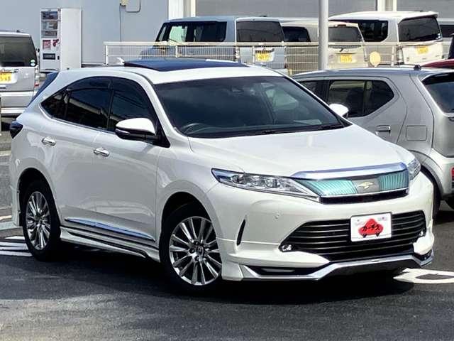 ハリアー プレミアム　メタル　アンド　レザーパッケージ　禁煙車！衝突被害軽減！Ａクルコン！サンルーフ！純正ナビ！Ｂカメラ！ＢＴ！フルセグＴＶ！パワーシート！ＥＴＣ！オートライト！シートヒーター＆エアコン！スマートキー＆プッシュスタート！モデリスタエアロ！（5枚目）