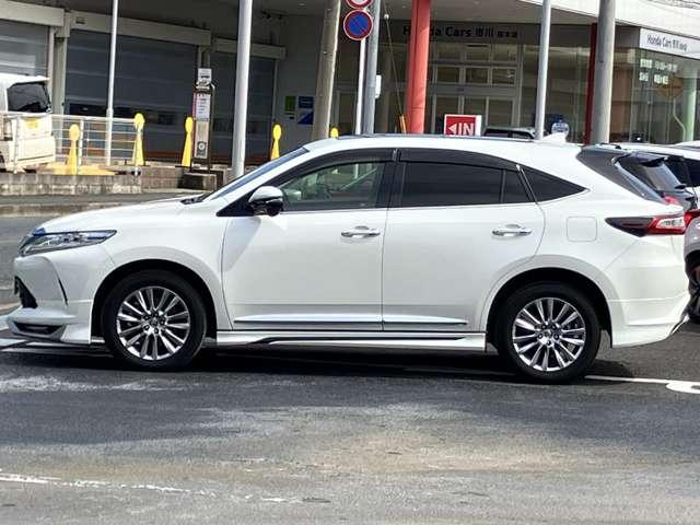 ハリアー プレミアム　メタル　アンド　レザーパッケージ　禁煙車！衝突被害軽減！Ａクルコン！サンルーフ！純正ナビ！Ｂカメラ！ＢＴ！フルセグＴＶ！パワーシート！ＥＴＣ！オートライト！シートヒーター＆エアコン！スマートキー＆プッシュスタート！モデリスタエアロ！（10枚目）
