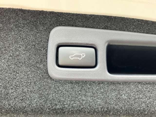 ハリアー プレミアム　メタル　アンド　レザーパッケージ　禁煙車！衝突被害軽減！Ａクルコン！サンルーフ！純正ナビ！Ｂカメラ！ＢＴ！フルセグＴＶ！パワーシート！ＥＴＣ！オートライト！シートヒーター＆エアコン！スマートキー＆プッシュスタート！モデリスタエアロ！（25枚目）