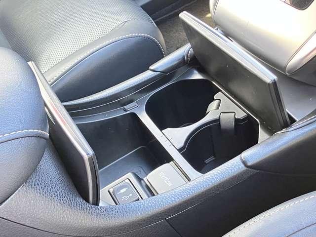 ハリアー プレミアム　メタル　アンド　レザーパッケージ　禁煙車！衝突被害軽減！Ａクルコン！サンルーフ！純正ナビ！Ｂカメラ！ＢＴ！フルセグＴＶ！パワーシート！ＥＴＣ！オートライト！シートヒーター＆エアコン！スマートキー＆プッシュスタート！モデリスタエアロ！（38枚目）
