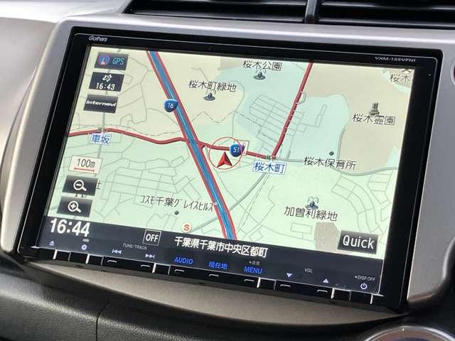 フィットハイブリッド スマートセレクション　ファインスタイル　禁煙車！クルーズコントロール！純正ナビ！バックカメラ！フルセグＴＶ！ＥＴＣ！オートライト！ステアリングスイッチ！シートヒーター！スマートキー＆プッシュスタート！アイドリングストップ！横滑り防止装置！（11枚目）