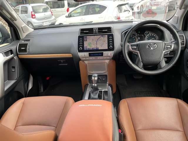 ランドクルーザープラド ＴＸ　Ｌパッケージ　７０ｔｈアニバーサリーリミテッド　４ＷＤ　１オーナー！４ＷＤ！禁煙車！衝突被害軽減！Ａクルコン！サンルーフ！全方位カメラ！純正ナビ！フルセグＴＶ！電動シート！ＥＴＣ２．０！シートヒーターエアコン！スマートキー＆プッシュスタート！茶革シート！（10枚目）