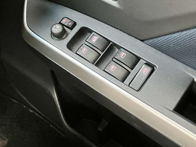 ルーミー カスタムG 禁煙車/スマートアシスト/パノラミックビューモニター/純正メモリーナビ/フルセグTV/BLUETOOTH/LEDヘッドライト/両側電動スライドドア/アイドリングストップ/純正14インチアルミホイール/(41枚目)