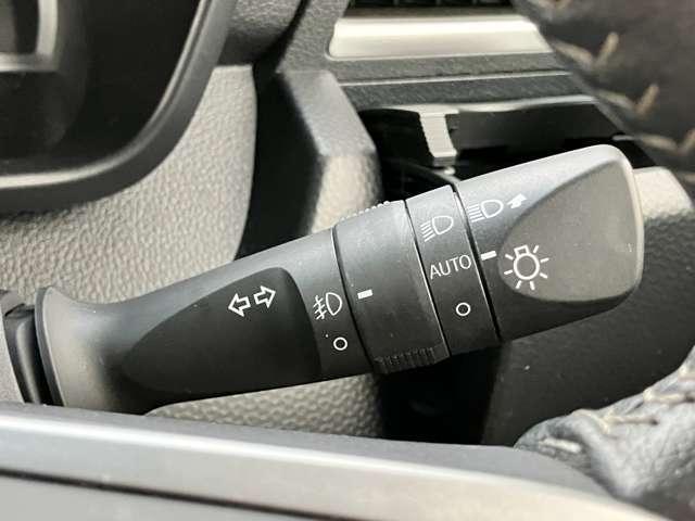 ルーミー カスタムG 禁煙車/スマートアシスト/パノラミックビューモニター/純正メモリーナビ/フルセグTV/BLUETOOTH/LEDヘッドライト/両側電動スライドドア/アイドリングストップ/純正14インチアルミホイール/(43枚目)