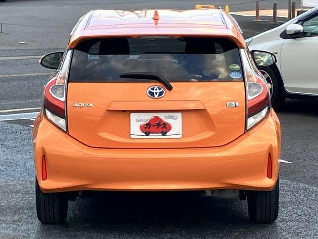 アクア S 車検R8年7月/ワンオーナー/禁煙車/純正メモリーナビ/ワンセグTV/BLUETOOTH対応/ウィンカーミラー/ETC/横滑り防止装置/キーレスエントリー/(9枚目)