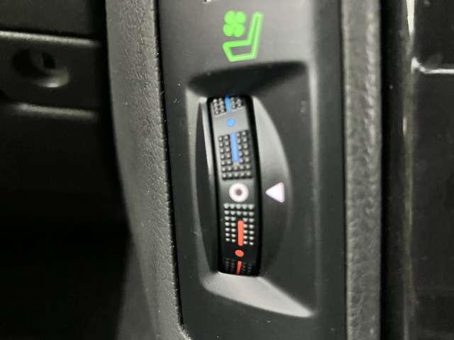 クラウン その他　★車検Ｒ８年７月！！★純正ＨＤＤナビ／フルセグＴＶ★バックカメラ★ＢＬＵＥＴＯＯＴＨ★レザーシート★社外１８インチアルミ★足廻り★シートヒーター★電動サンシェード★（25枚目）