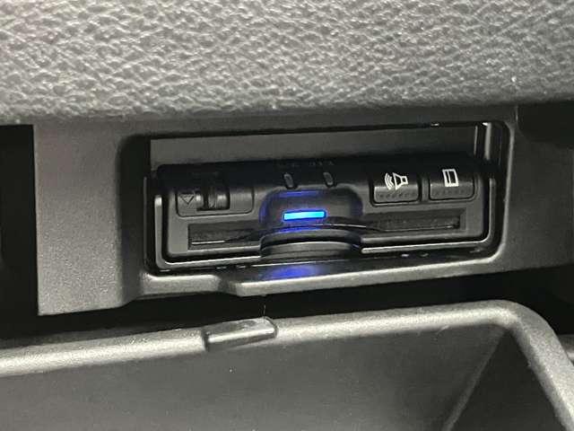 セレナ ハイウェイスター　ＶセレクションＩＩ　★車検Ｒ８年８月！！★ワンオーナー車★純正メモリーナビ／フルセグＴＶ★ＢＬＵＥＴＯＯＴＨ★アラウンドビューモニター★ＬＥＤヘッドライト★両側電動スライドドア★エマージェンシーブレー（19枚目）