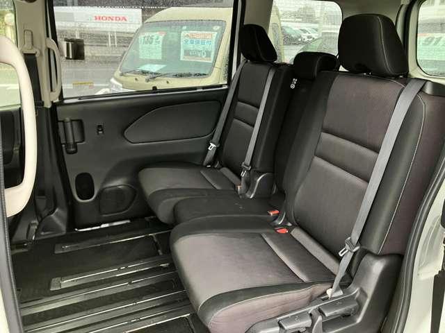 セレナ ハイウェイスター　ＶセレクションＩＩ　★車検Ｒ８年８月！！★ワンオーナー車★純正メモリーナビ／フルセグＴＶ★ＢＬＵＥＴＯＯＴＨ★アラウンドビューモニター★ＬＥＤヘッドライト★両側電動スライドドア★エマージェンシーブレー（25枚目）