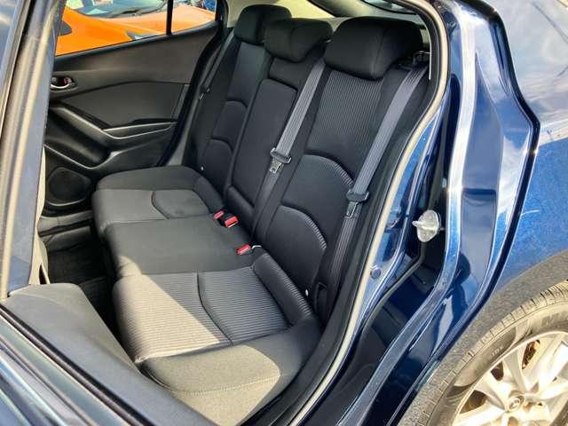 アクセラスポーツ 15Sツーリング ★車検R8年12月!!★純正メモリーナビ/フルセグTV★BLUETOOTH★バックカメラ★ディスチャージ★純正16インチアルミ★スマートシティブレーキサポート★HUD★BSM★(19枚目)