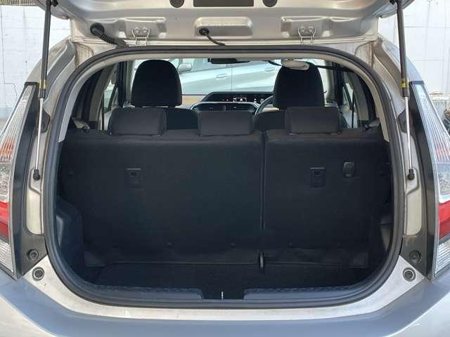 アクア 1.5S 5名 トヨタセーフティセンス★スマートキー★プッシュエンジンスタート★純正SDナビ・地デジ★オートエアコン★プライバシーガラス★(24枚目)