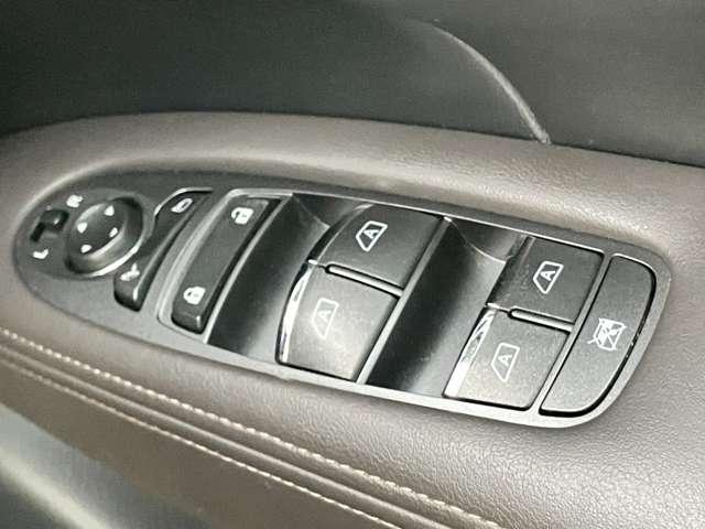 フーガハイブリッド VIP ★DCA★メモリー付きパワーシート★シートベンチレーション★セーフティシールドパッケージ★茶革シート★(33枚目)