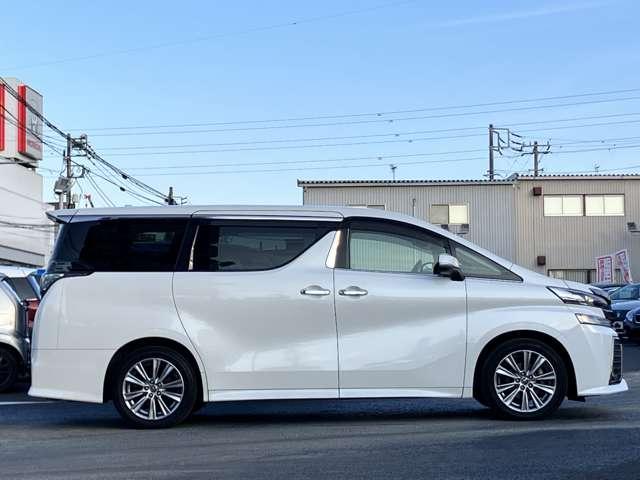 ヴェルファイア ２．５Ｚ　Ａエディション　ゴールデンアイズ　★車検Ｒ８年１２月！！★プリクラッシュセーフティ★両側電動スライドドア★パワーバックドア★ＬＥＤヘッドライト★黒ハーフレザー★純正１８インチアルミ★（6枚目）