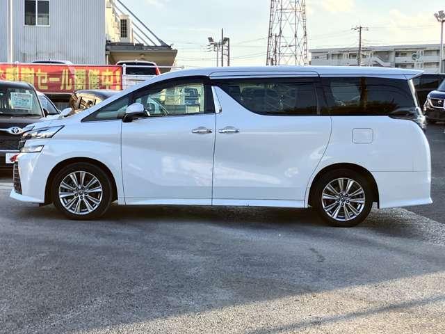 ヴェルファイア ２．５Ｚ　Ａエディション　ゴールデンアイズ　★車検Ｒ８年１２月！！★プリクラッシュセーフティ★両側電動スライドドア★パワーバックドア★ＬＥＤヘッドライト★黒ハーフレザー★純正１８インチアルミ★（10枚目）