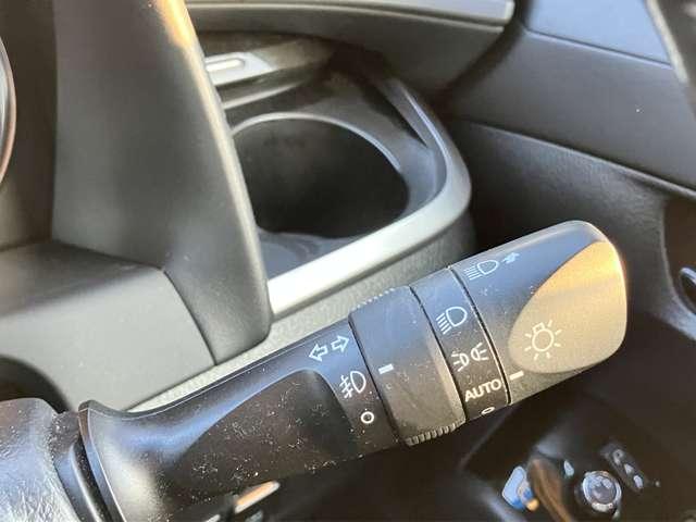 ヴェルファイア ２．５Ｚ　Ａエディション　ゴールデンアイズ　★車検Ｒ８年１２月！！★プリクラッシュセーフティ★両側電動スライドドア★パワーバックドア★ＬＥＤヘッドライト★黒ハーフレザー★純正１８インチアルミ★（33枚目）