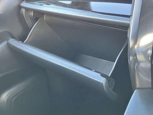 ヴェルファイア ２．５Ｚ　Ａエディション　ゴールデンアイズ　★車検Ｒ８年１２月！！★プリクラッシュセーフティ★両側電動スライドドア★パワーバックドア★ＬＥＤヘッドライト★黒ハーフレザー★純正１８インチアルミ★（39枚目）