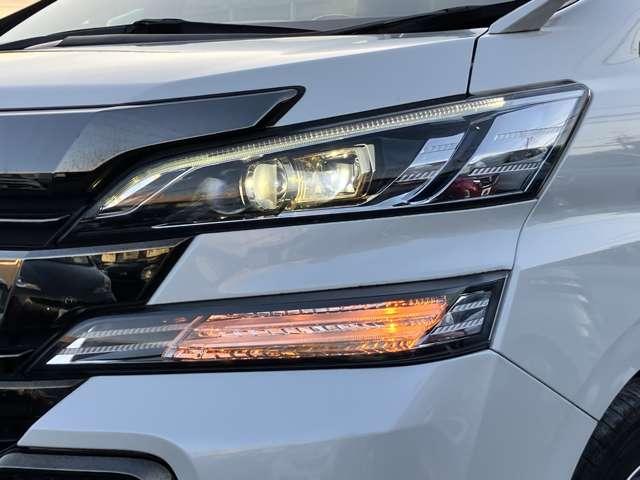 ヴェルファイア ２．５Ｚ　Ａエディション　ゴールデンアイズ　★車検Ｒ８年１２月！！★プリクラッシュセーフティ★両側電動スライドドア★パワーバックドア★ＬＥＤヘッドライト★黒ハーフレザー★純正１８インチアルミ★（44枚目）