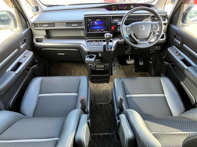 ステップワゴンスパーダ スパーダ・クールスピリット　ホンダセンシング　★純正メモリーナビ／フルセグＴＶ★ＢＬＵＥＴＯＯＴＨ★バックカメラ★ＬＥＤヘッドライト★ホンダセンシング★両側電動スライドドア★ＬＥＤヘッドライト★ハーフレザー★純正１７インチアル（17枚目）