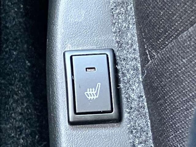 【シートヒーター】　　寒い冬の必需品♪エアコンよりも早く暖めてくれます☆