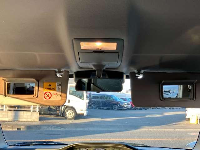 身だしなみを整える際に便利です♪