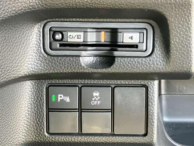 Ｎ－ＢＯＸカスタム Ｌターボ　★車検Ｒ９年４月！！★社外メモリーナビ／フルセグＴＶ★ＢＬＵＥＴＯＯＴＨ★バックカメラ★ＬＥＤヘッドライト★ホンダセンシング★両側スライドドア★純正１５インチアルミ★黒ハーフレザー（19枚目）