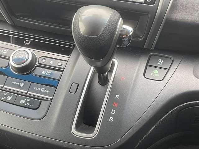 フリード G・ホンダセンシング ★車検R9年5月!!★純正メモリーナビ/フルセグTV★BLUETOOTH★バックカメラ★LEDヘッドライト★ホンダセンシング★両側電動スライドドア★黒ハーフレザー★純正15インチア(30枚目)