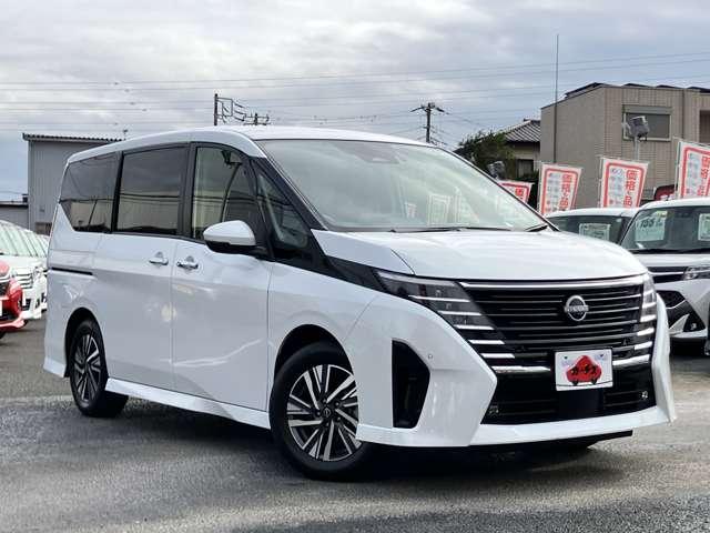 セレナ ハイウェイスターＶ　アイドリングストップ！３６０度セーフティアシスト！イクリプスナビ＆ＢＴ！インテリジェントアラウンドビューモニター＆ルームミラー！ハンズフリー両側パワースライドドア！ＬＥＤヘッドライ（5枚目）