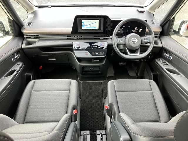 セレナ ハイウェイスターＶ　アイドリングストップ！３６０度セーフティアシスト！イクリプスナビ＆ＢＴ！インテリジェントアラウンドビューモニター＆ルームミラー！ハンズフリー両側パワースライドドア！ＬＥＤヘッドライ（25枚目）