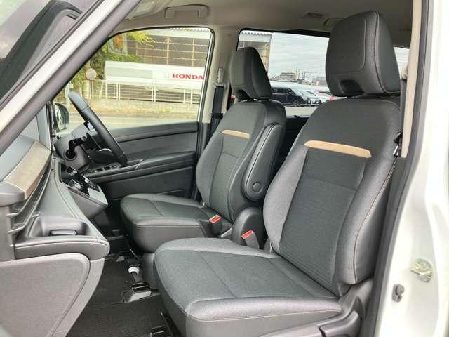 セレナ ハイウェイスターＶ　アイドリングストップ！３６０度セーフティアシスト！イクリプスナビ＆ＢＴ！インテリジェントアラウンドビューモニター＆ルームミラー！ハンズフリー両側パワースライドドア！ＬＥＤヘッドライ（38枚目）