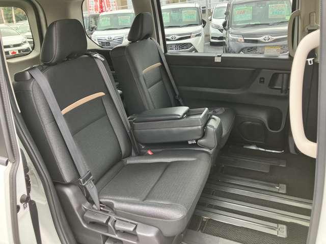 セレナ ハイウェイスターＶ　アイドリングストップ！３６０度セーフティアシスト！イクリプスナビ＆ＢＴ！インテリジェントアラウンドビューモニター＆ルームミラー！ハンズフリー両側パワースライドドア！ＬＥＤヘッドライ（39枚目）