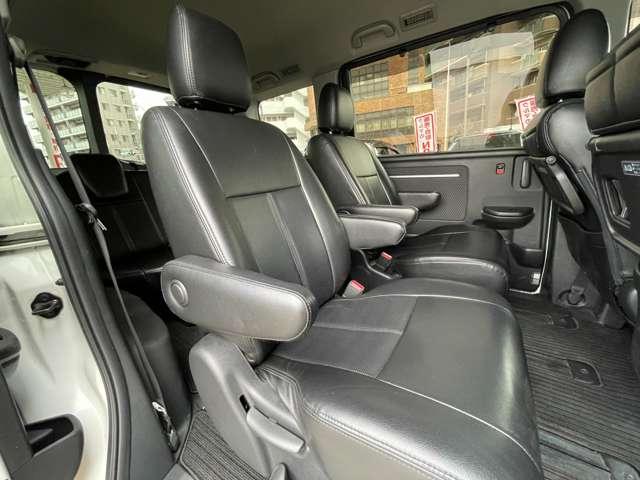 ステップワゴンスパーダ スパーダ　★車検Ｒ８年９月！！★ワンオーナー車★ホンダセンシング★純正メモリーナビ／フルセグＴＶ★ＢＬＵＥＴＯＯＴＨ★マルチビューカメラ★ＬＥＤヘッドライト★両側電動スライドドア★リアエンタ（27枚目）