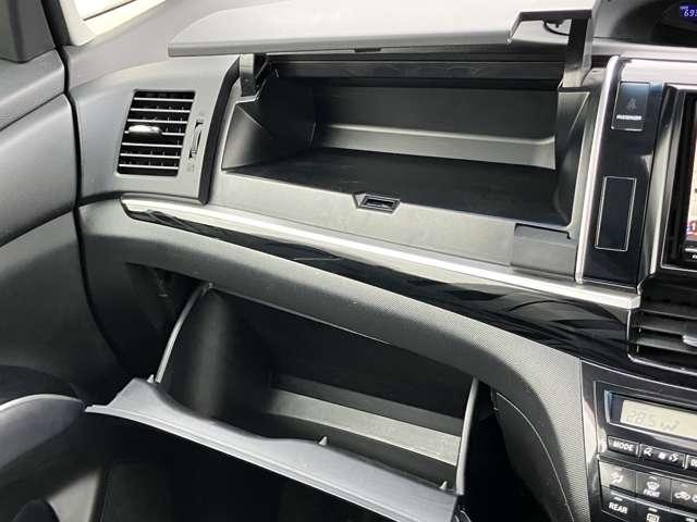 エスティマ アエラス　プレミアムエディション　★社外メモリーナビ／フルセグＴＶ★ＢＬＵＥＴＯＯＴＨ★バックカメラ★フリップダウンモニター★ディスチャージ★両側電動スライドドア★黒ハーフレザー★純正１８インチアルミ★（41枚目）