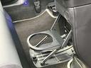 運転席側・ドリンクホルダーも充実!