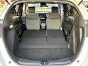【ラゲッジスペースのアレンジ】　セカンドシートの背もたれを倒すと、これだけのスペースを確保！何でも載せて下さい♪
