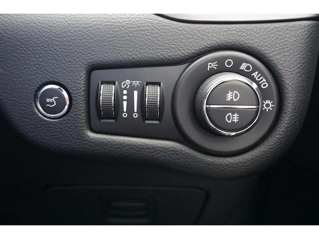 リミテッド 1オナ・禁煙・黒革・Carplay/AndroidAuto(25枚目)