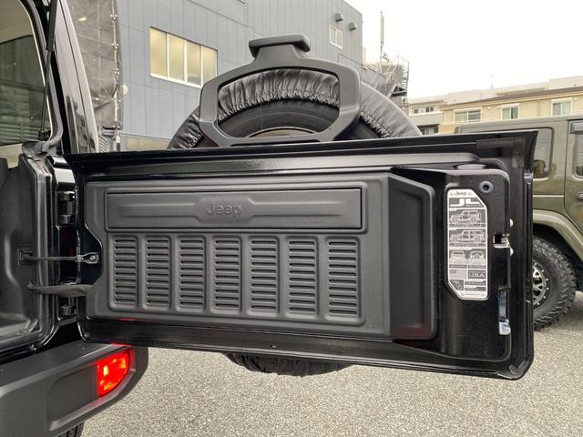ジープ・ラングラーアンリミテッド サハラ　アダプティブクルーズコントロール　ＬＥＤ　黒革シート　シートヒーター　ステアリングヒーター　ＴＶ　カープレイ　アンドロイドオート　アルパイン製サブウーファー（73枚目）