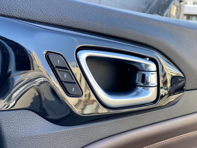 ジープ・コマンダー  ワンオーナー Carplay 全方位カメラ ブラウンレザーシート シートヒーター ステアリングヒーター オートパイロット LEDヘッドライト ハンズフリーパワーリフトゲート 純正ナビ ドラレコ(38枚目)