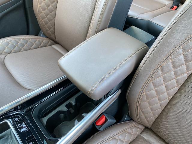 ジープ・コマンダー  ワンオーナー Carplay 全方位カメラ ブラウンレザーシート シートヒーター ステアリングヒーター オートパイロット LEDヘッドライト ハンズフリーパワーリフトゲート 純正ナビ ドラレコ(57枚目)