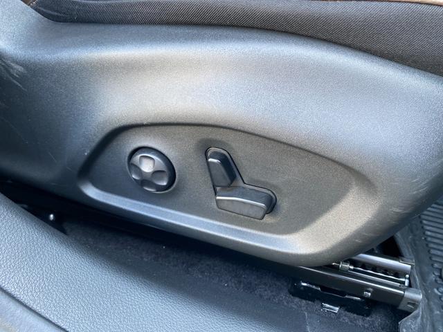 ジープ・コマンダー  ワンオーナー Carplay 全方位カメラ ブラウンレザーシート シートヒーター ステアリングヒーター オートパイロット LEDヘッドライト ハンズフリーパワーリフトゲート 純正ナビ ドラレコ(65枚目)