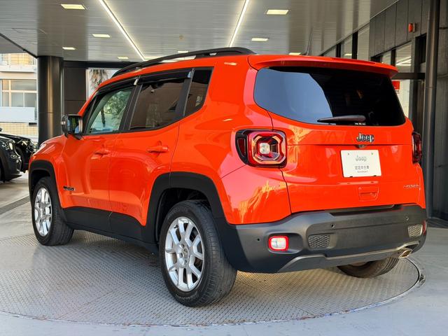 ジープ・レネゲード リミテッド ワンオーナー パノラミックサンルーフ ポーラープランジレザーシート LEDヘッドライト アダプティブクルーズコントロール シートヒーター カープレイ TV Bカメラ ETC(7枚目)