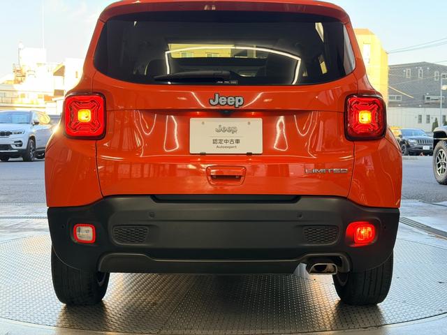 ジープ・レネゲード リミテッド ワンオーナー パノラミックサンルーフ ポーラープランジレザーシート LEDヘッドライト アダプティブクルーズコントロール シートヒーター カープレイ TV Bカメラ ETC(19枚目)