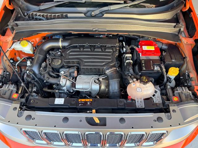 ジープ・レネゲード リミテッド ワンオーナー パノラミックサンルーフ ポーラープランジレザーシート LEDヘッドライト アダプティブクルーズコントロール シートヒーター カープレイ TV Bカメラ ETC(30枚目)