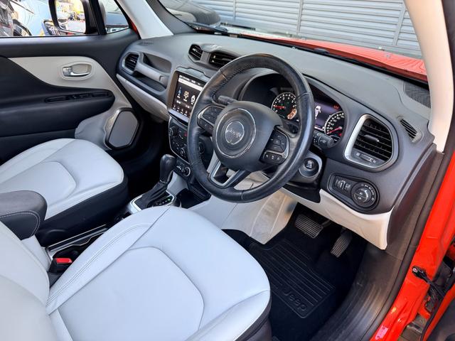 ジープ・レネゲード リミテッド ワンオーナー パノラミックサンルーフ ポーラープランジレザーシート LEDヘッドライト アダプティブクルーズコントロール シートヒーター カープレイ TV Bカメラ ETC(32枚目)