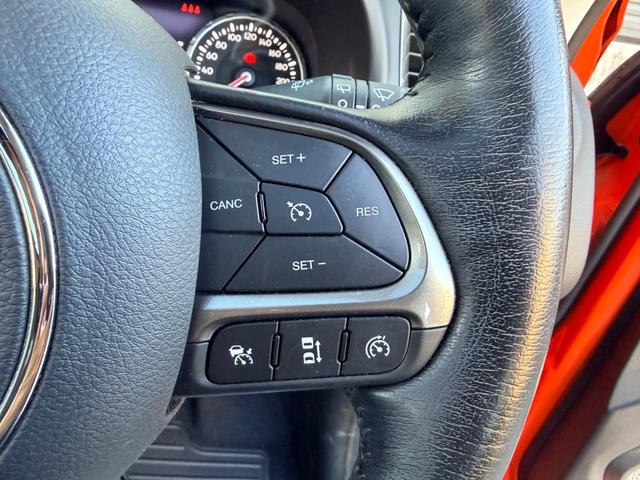 ジープ・レネゲード リミテッド ワンオーナー パノラミックサンルーフ ポーラープランジレザーシート LEDヘッドライト アダプティブクルーズコントロール シートヒーター カープレイ TV Bカメラ ETC(34枚目)