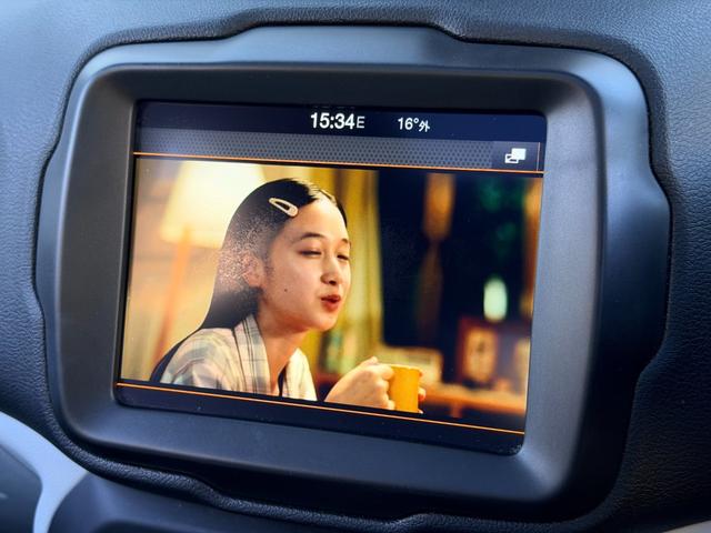 ジープ・レネゲード リミテッド ワンオーナー パノラミックサンルーフ ポーラープランジレザーシート LEDヘッドライト アダプティブクルーズコントロール シートヒーター カープレイ TV Bカメラ ETC(45枚目)